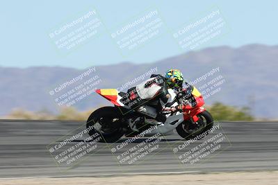 media/May-10-2025-Race Pace (Sat) [[db32fef2da]]/Vested/3-Bowl Set 1 (9am)/